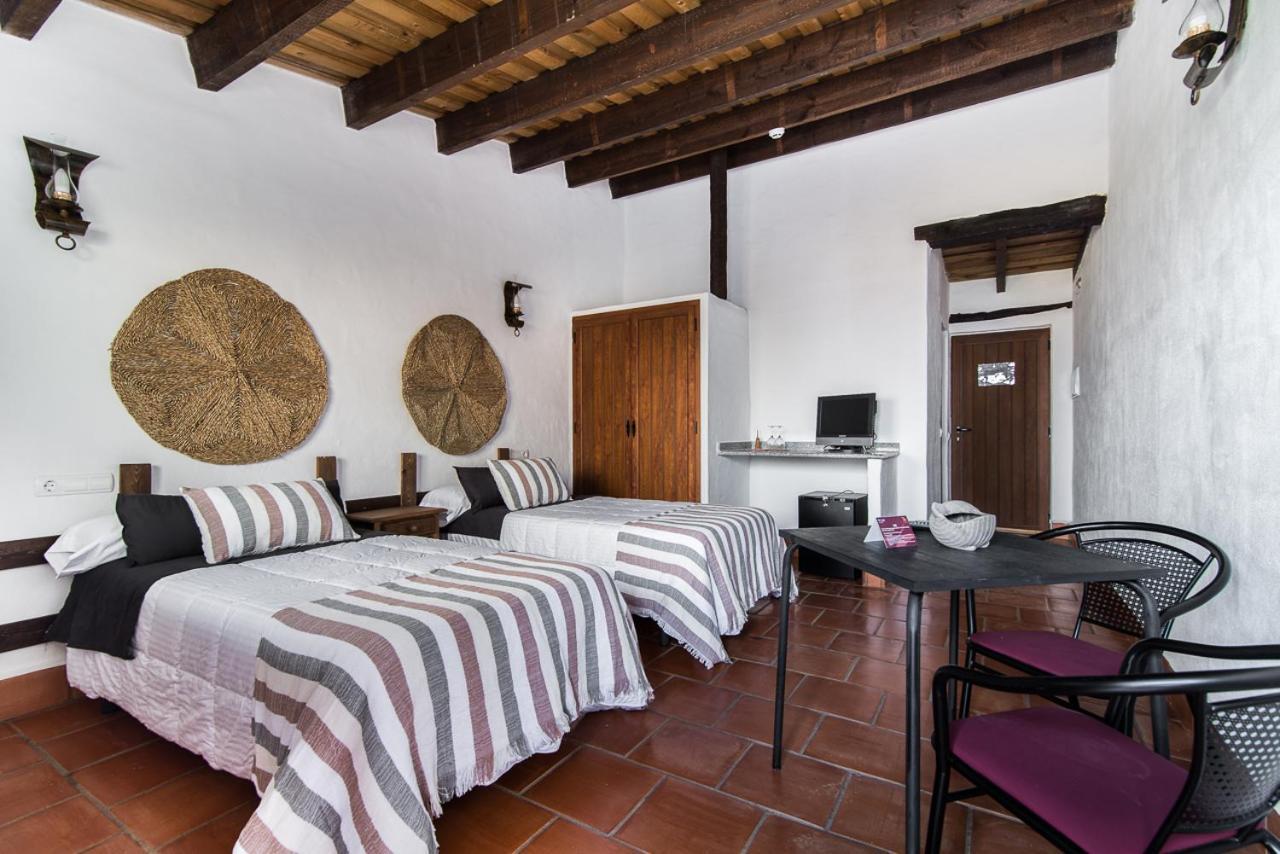 Hotel El Pueblo De Leo Badajoz Esterno foto